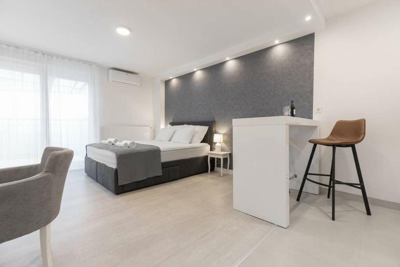 Penthouse "Sky 17" S Balkonom I Besplatnim Parkingom Lejlighed Zagreb Eksteriør billede